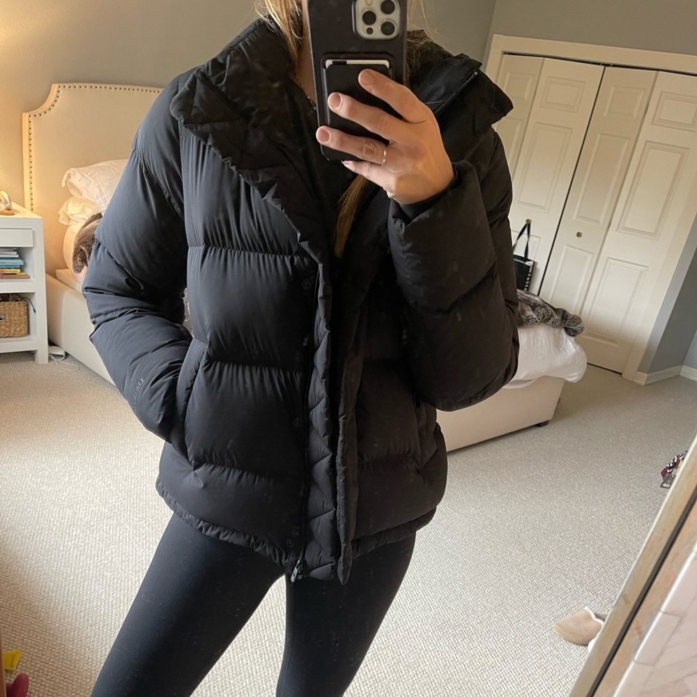 Alo puffer black